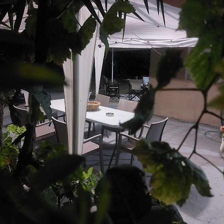 Lacasadirigas Lefkáda Buitenkant foto